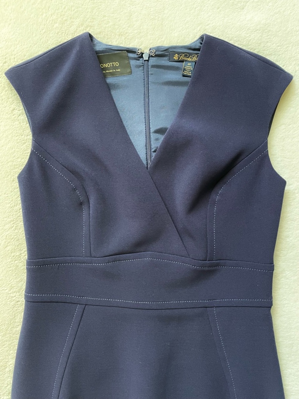 Brooks Brothers Bonotto Italian Sleeveless Navy Fitted Sheath Dress Sz 4P